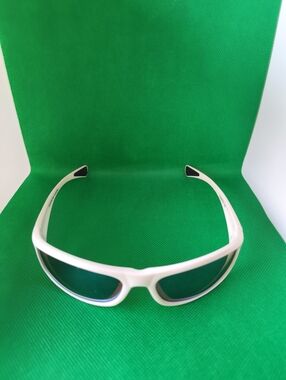 4/$50⭐️Piranha White Sport Sunglasses with Dark Lenses